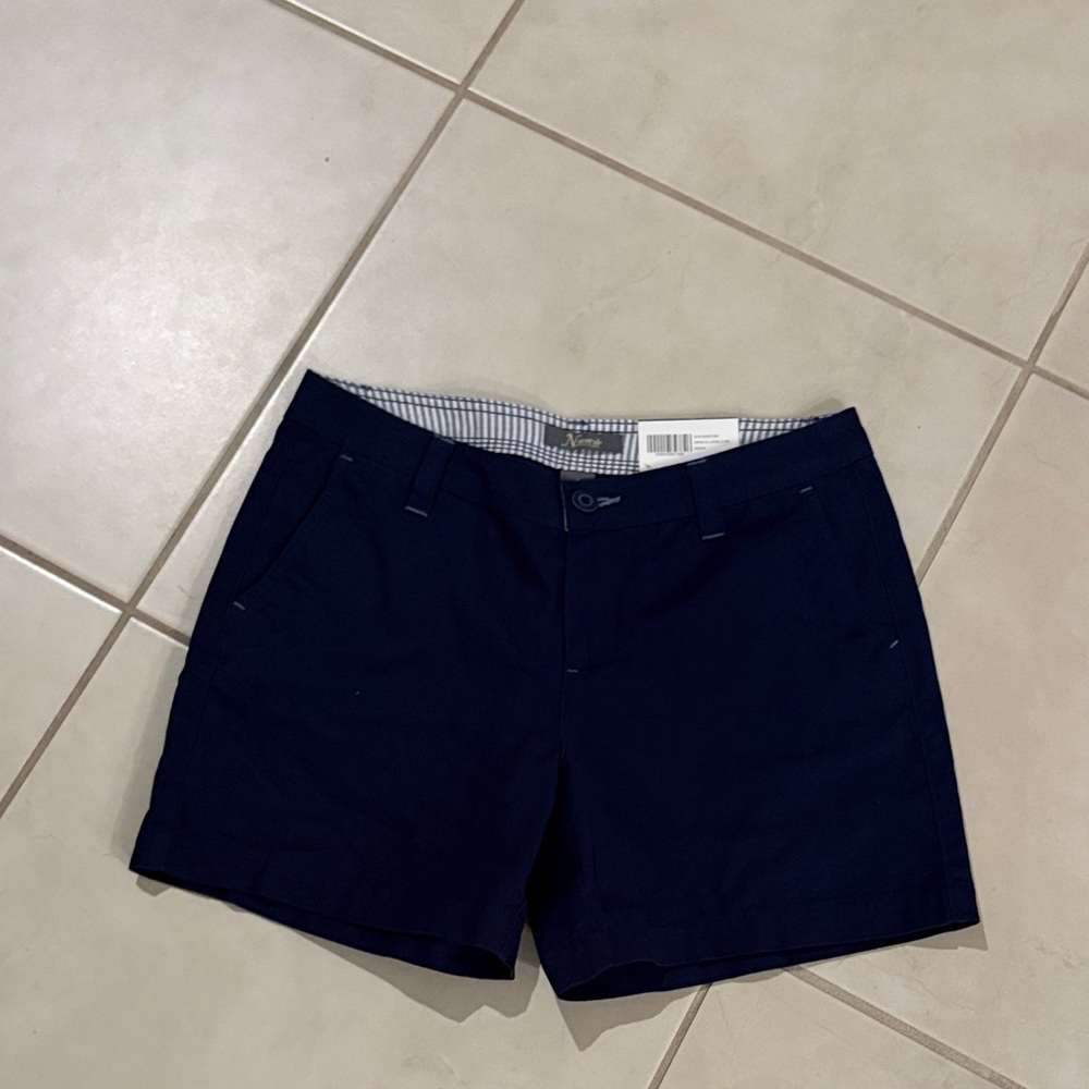 NWT natural reflections sz 6 blue shorts 709